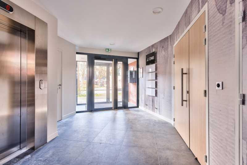 1 Rue James Joule, Guyancourt à vendre - Photo du bâtiment - Image 3 de 10