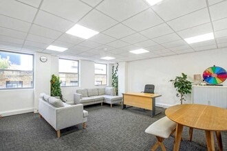 8 Baltic St E, London for lease Interior Photo- Image 2 of 4