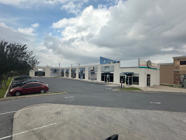 1328 S Jackson Rd, McAllen, TX for lease - Primary Photo - Image 1 of 13