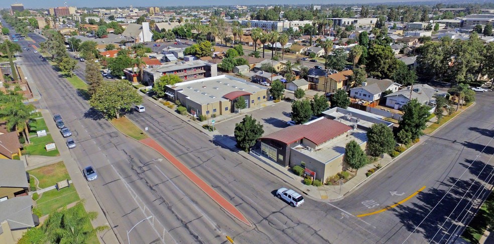 314 Truxtun Ave, Bakersfield, CA for sale - Aerial - Image 1 of 1