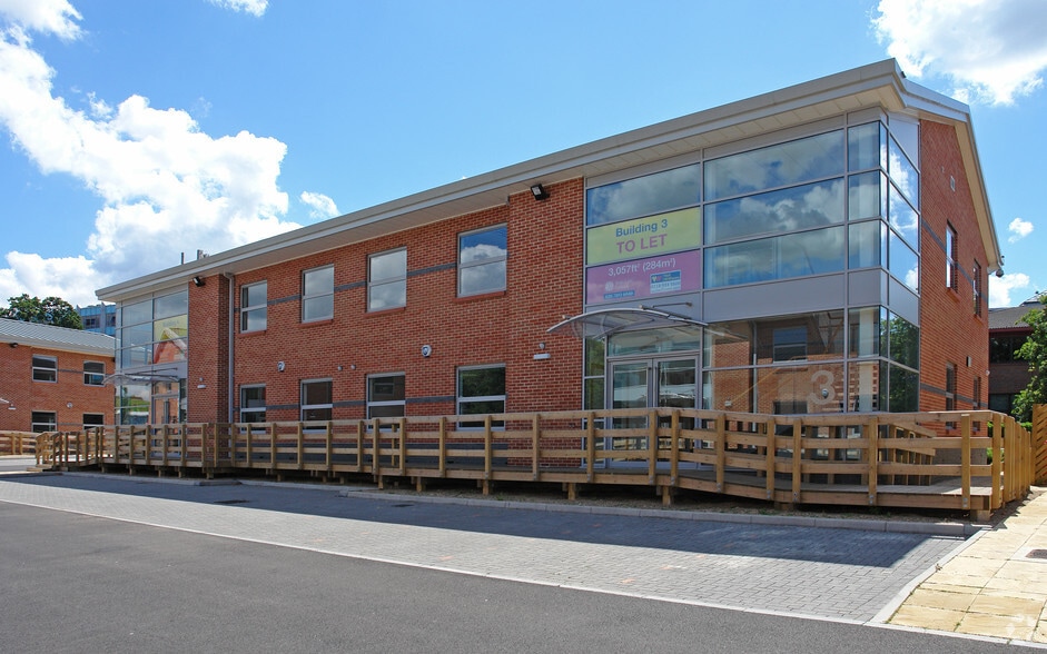 Molly Millars Ln, Wokingham for lease - Building Photo - Image 3 of 4