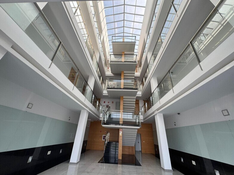 Office in Molina de Segura, Murcia for lease - Building Photo - Image 3 of 28