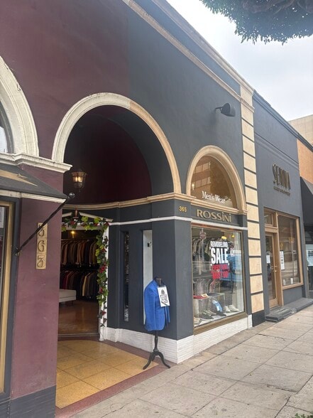 363-371 N Camden Dr, Beverly Hills, CA for lease - Building Photo - Image 2 of 4