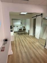 2140 S Dixie Hwy, Coconut Grove, FL for lease Interior Photo- Image 1 of 4