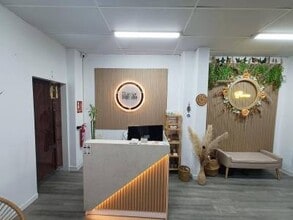 Retail in L'Hospitalet de Llobregat, Barcelona for lease Interior Photo- Image 2 of 18