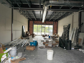 797 N Salem Rd, Fayetteville, AR for lease Interior Photo- Image 2 of 4