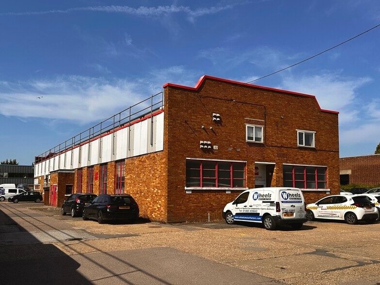 33 Wilbury Way, Hitchin à vendre - Photo du bâtiment - Image 2 de 11