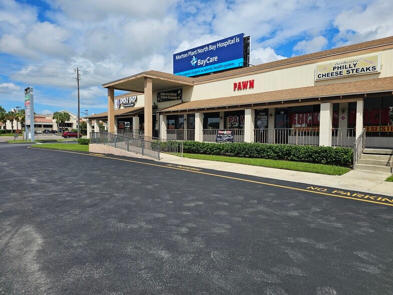 7268 54, New Port Richey, FL for lease - Building Photo - Image 3 of 8