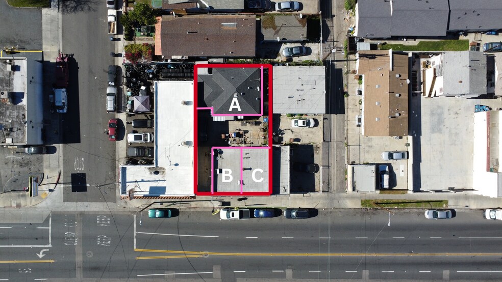 9819 S Normandie Ave, Los Angeles, CA à vendre - Photo du bâtiment - Image 2 de 15