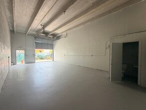 5916 SW 25th St, West Park, FL for lease Interior Photo- Image 2 of 12