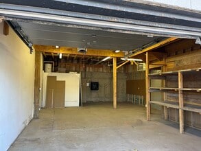 2285 St Laurent Blvd, Ottawa, ON à louer Photo intérieure- Image 2 de 13