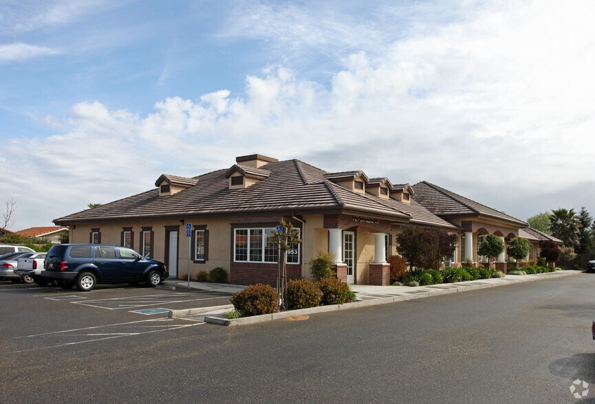 953-959 E Monte Vista Ave, Turlock, CA à louer - Photo du bâtiment - Image 2 de 13