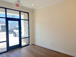 1630 W Prosper Trl, Prosper, TX for lease Interior Photo- Image 2 of 7