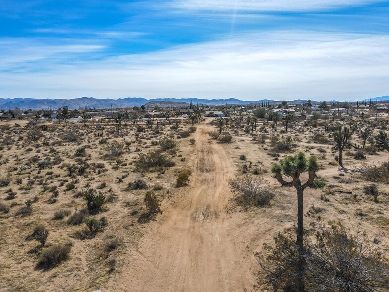 0 Aberdeen Dr, Yucca Valley, CA for sale - Aerial - Image 3 of 30