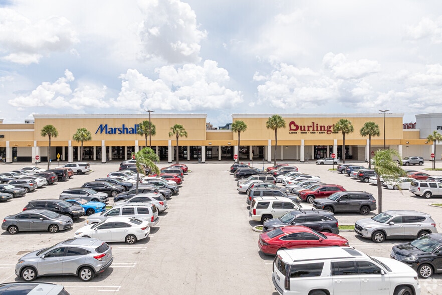 1630-1738 W 49th St, Hialeah, FL for lease - Building Photo - Image 2 of 10