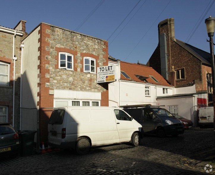 2-10 Kings Parade Mews, Bristol à louer - Photo principale - Image 1 de 3