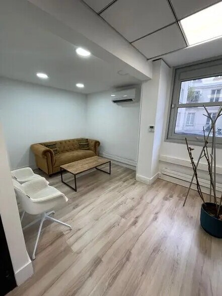 336-340 Rue Saint-Honoré, Paris à louer - Photo intérieure - Image 2 de 7