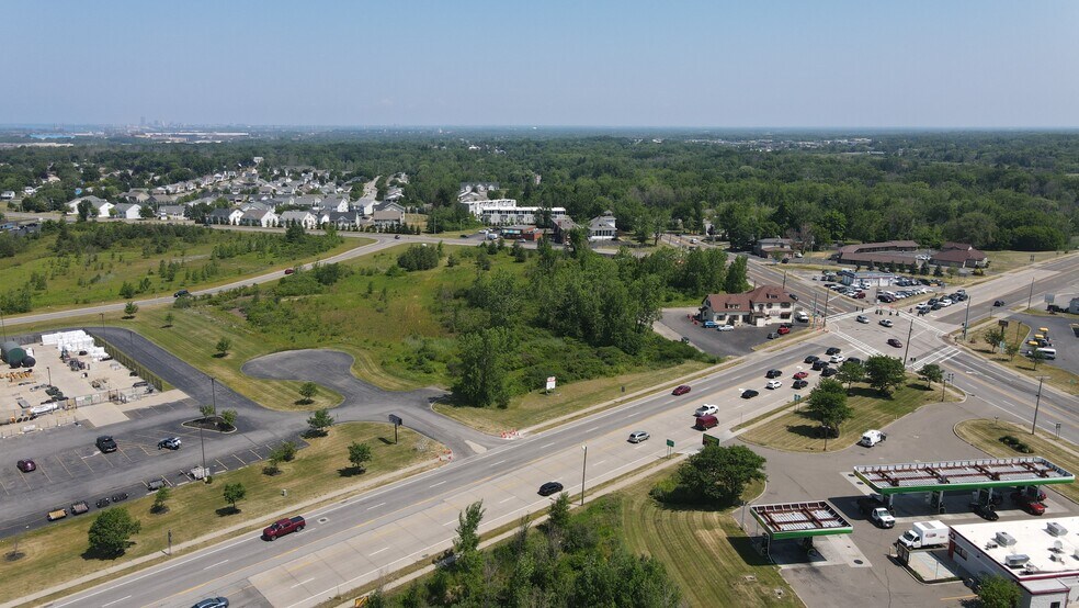 Southwestern Blvd, Hamburg, NY à louer - Photo du bâtiment - Image 3 de 8