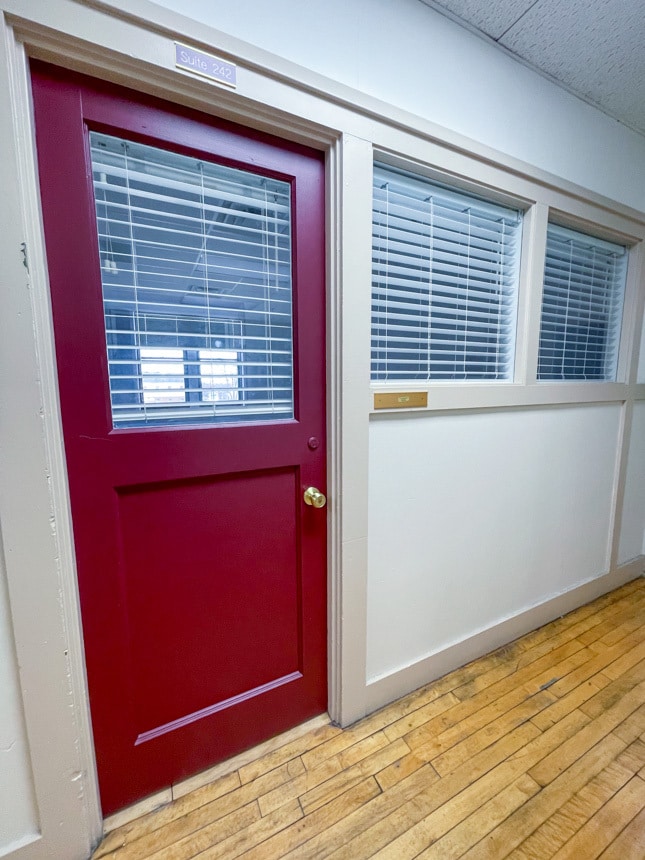 1020 Cedar Ave, St Charles, IL for lease Interior Photo- Image 1 of 4