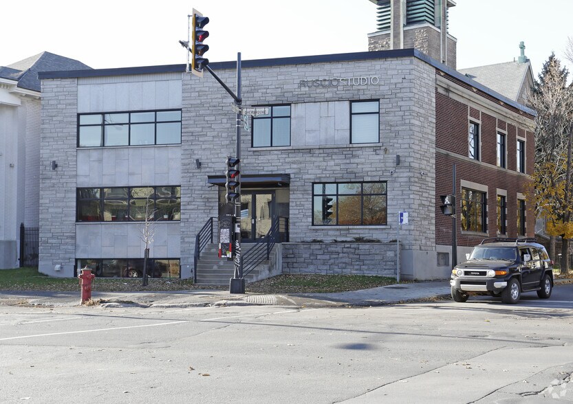 2197 Rue Sherbrooke E, Montréal, QC à vendre - Photo principale - Image 1 de 1