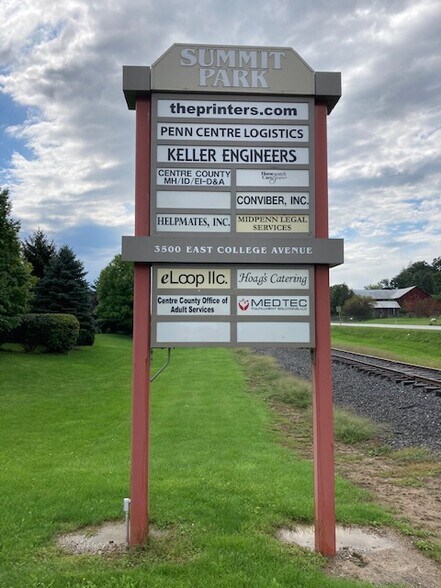 3500 E College Ave, State College, PA à louer - Photo du bâtiment - Image 3 de 3