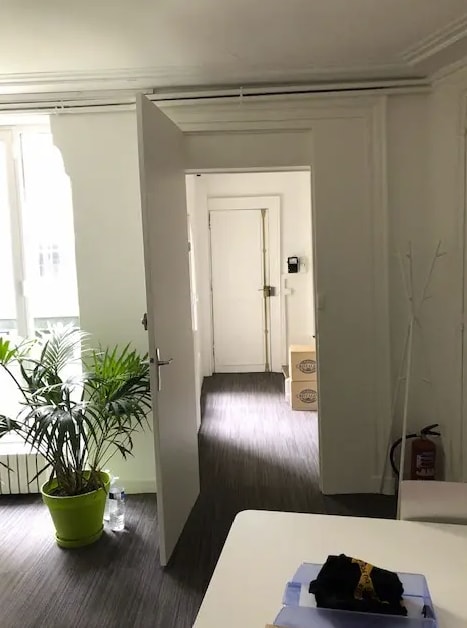 22 Rue Du Sentier, Paris for lease Interior Photo- Image 1 of 11