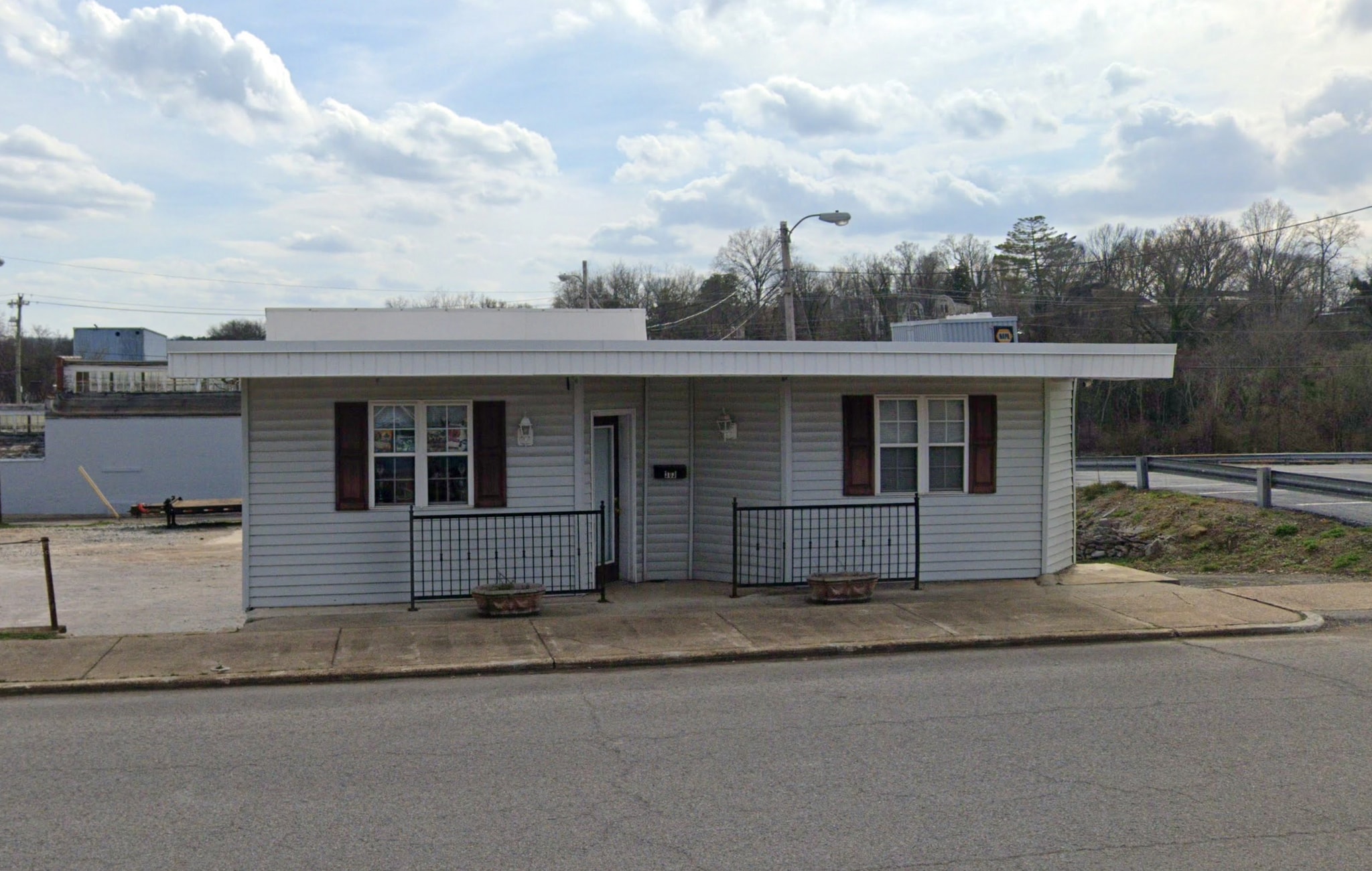 303 W Commerce St, Lewisburg, TN for lease Interior Photo- Image 1 of 7