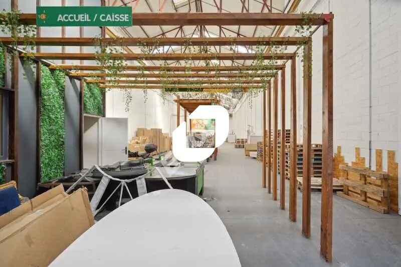 Flex in Épinay-sur-Seine for lease - Interior Photo - Image 3 of 12