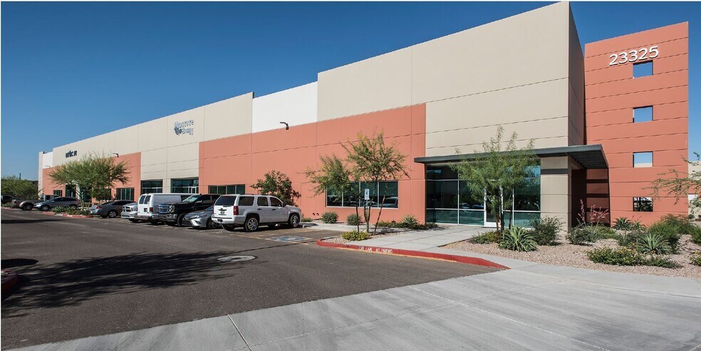23325 N 23rd Ave, Phoenix, AZ à louer - Photo du bâtiment - Image 1 de 6