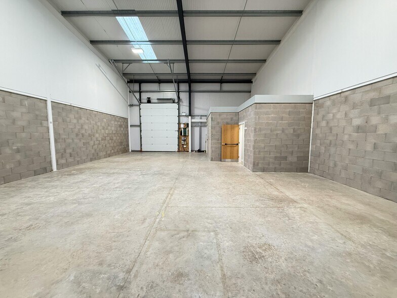 4 Trent Way, Yaxley à louer - Photo du bâtiment - Image 2 de 9