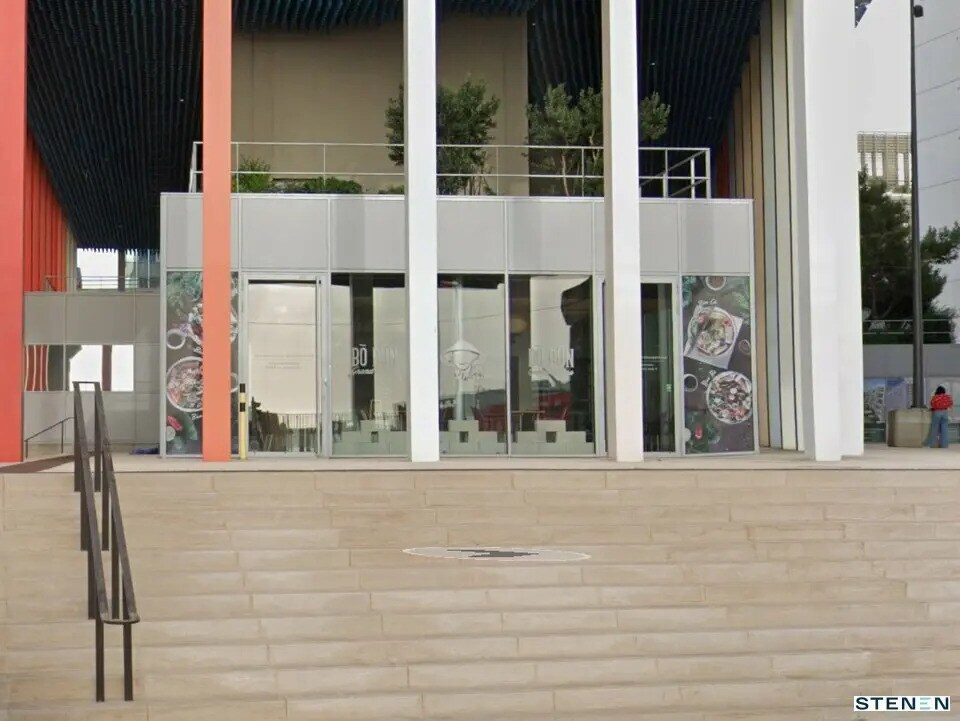 Retail in Marseille for lease Building Photo- Image 1 of 6