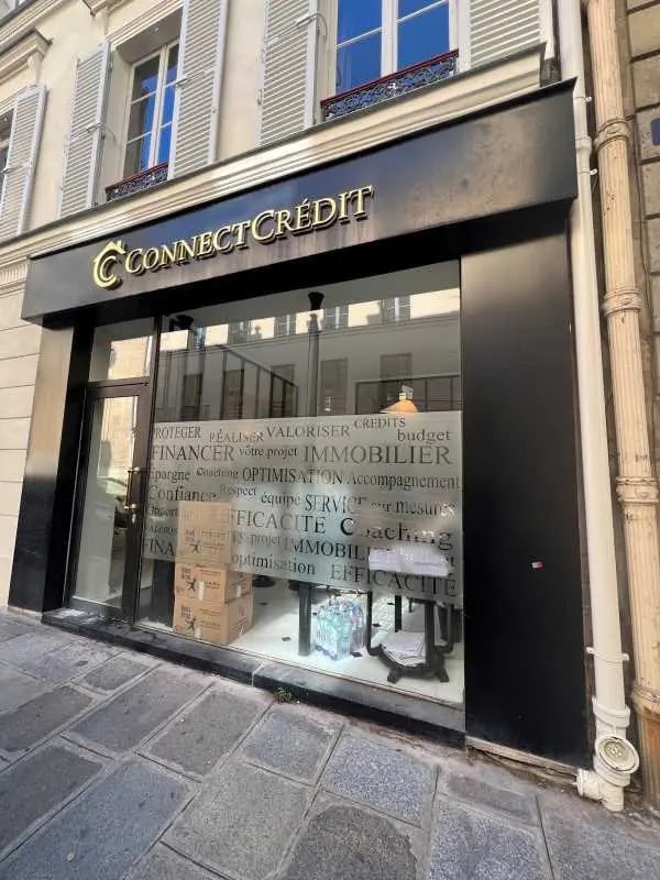 Office in Paris for lease Building Photo- Image 1 of 3