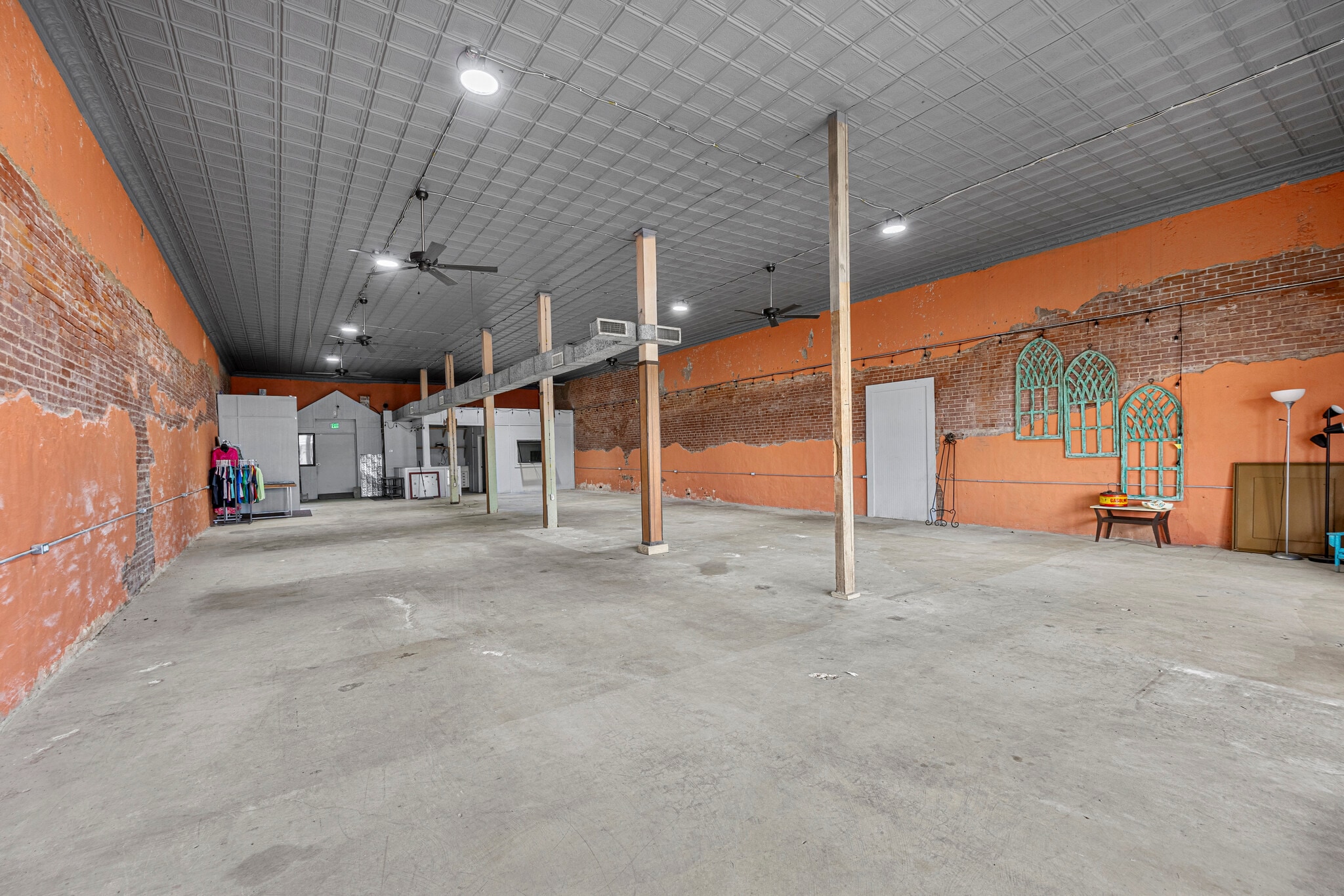116 Gassaway Ave, Lott, TX for sale Primary Photo- Image 1 of 21