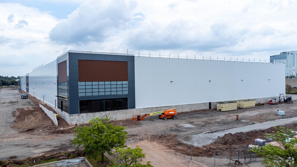 1213 International Blvd, Burlington, ON for sale - Primary Photo - Image 1 of 1