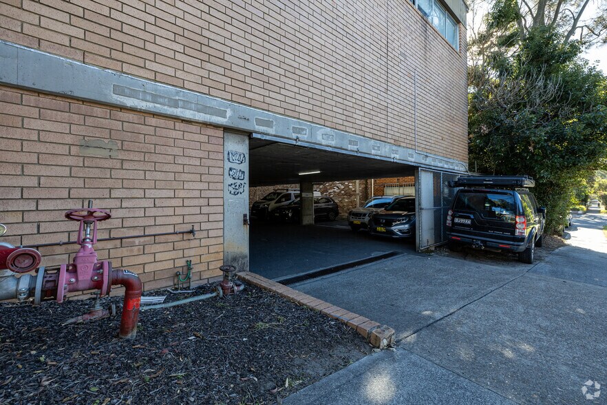 39 Hotham Pde, Artarmon à louer - Photo du bâtiment - Image 3 de 8