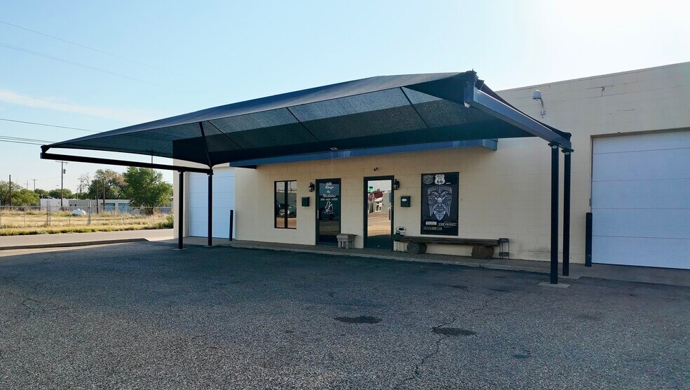 301-311 Paris Ave, Lubbock, TX à louer - Photo du bâtiment - Image 1 de 1