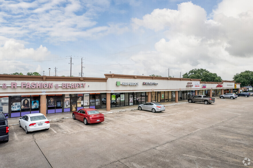 2120-2192 Texas Pky, Missouri City, TX for lease - Building Photo - Image 3 of 9