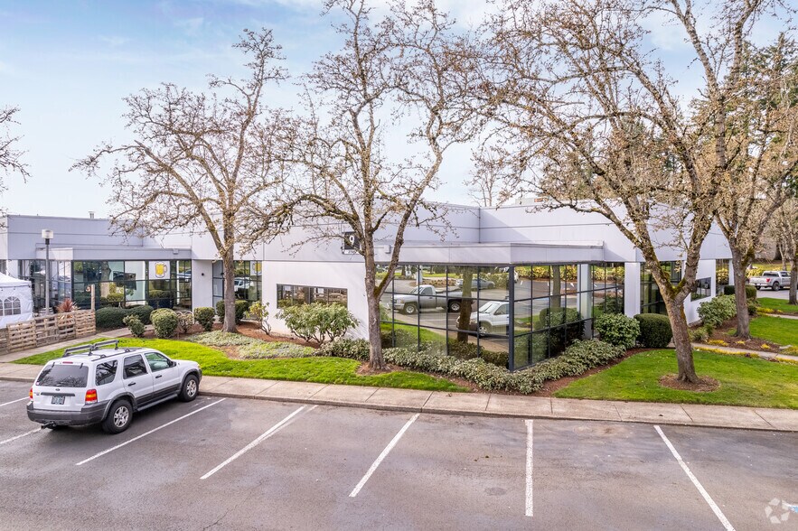 27501 SW 95th Ave, Wilsonville, OR for lease - Primary Photo - Image 1 of 8
