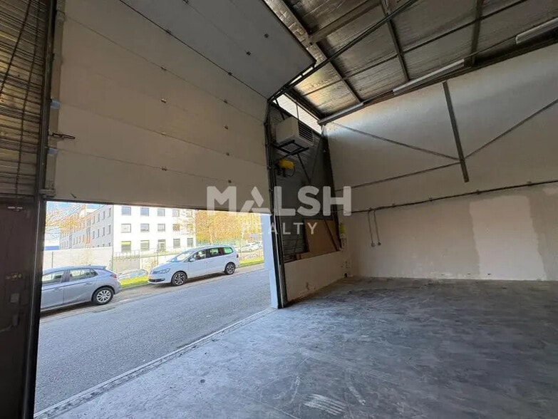 Flex dans Brignais à louer - Photo du bâtiment - Image 2 de 6