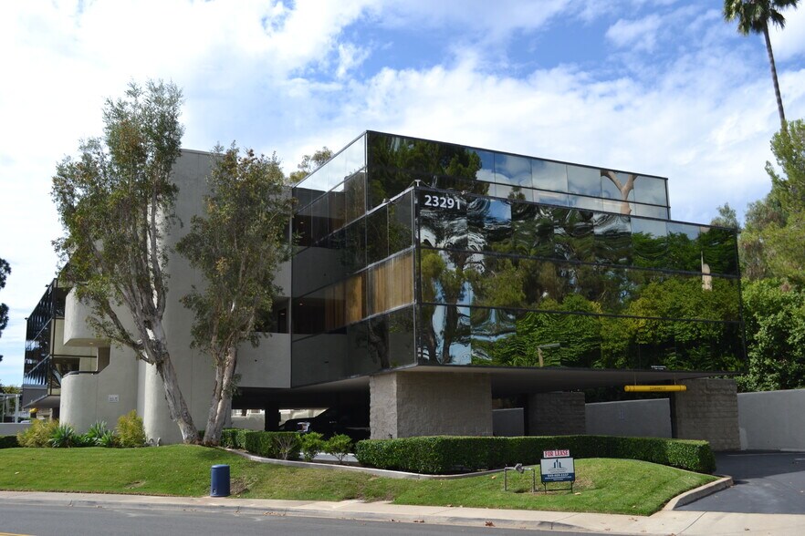 23291 Mill Creek Dr, Laguna Hills, CA à louer - Photo du bâtiment - Image 2 de 6