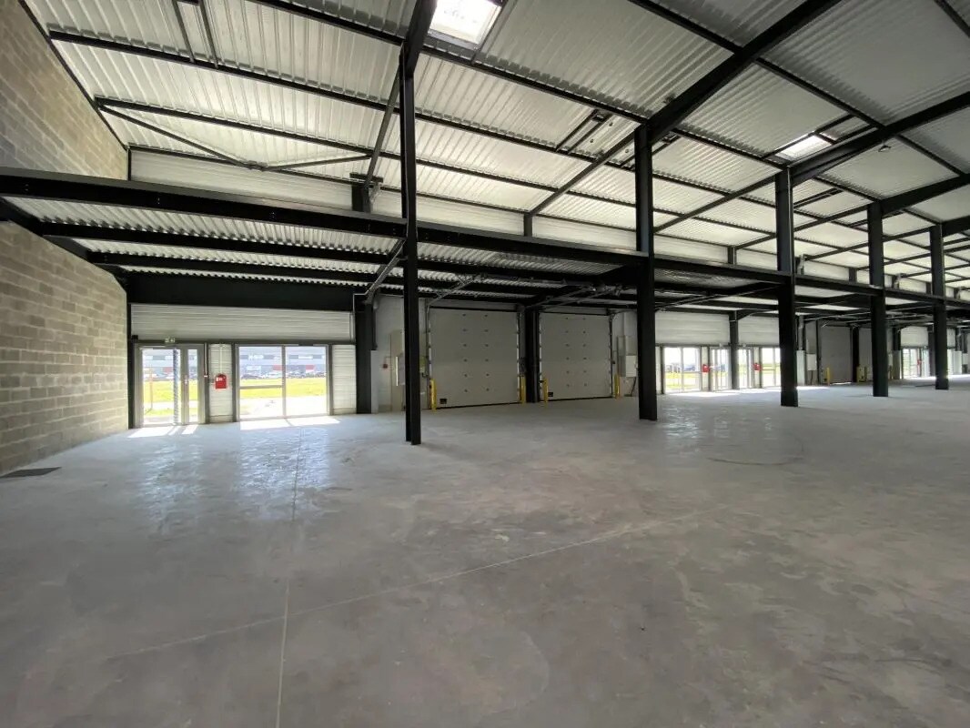 Flex in Aulnay-sous-Bois for lease Interior Photo- Image 1 of 13