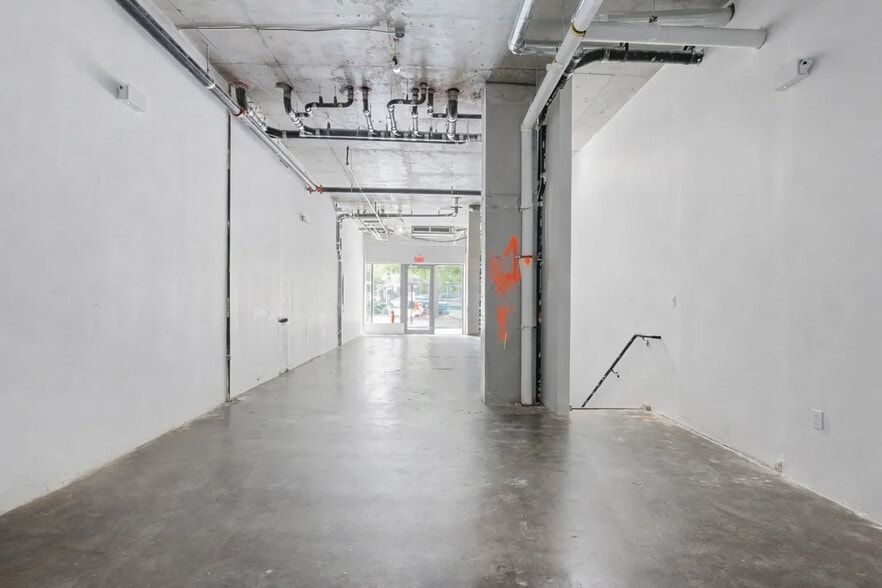 450 Grand Ave, Brooklyn, NY for lease - Interior Photo - Image 3 of 7