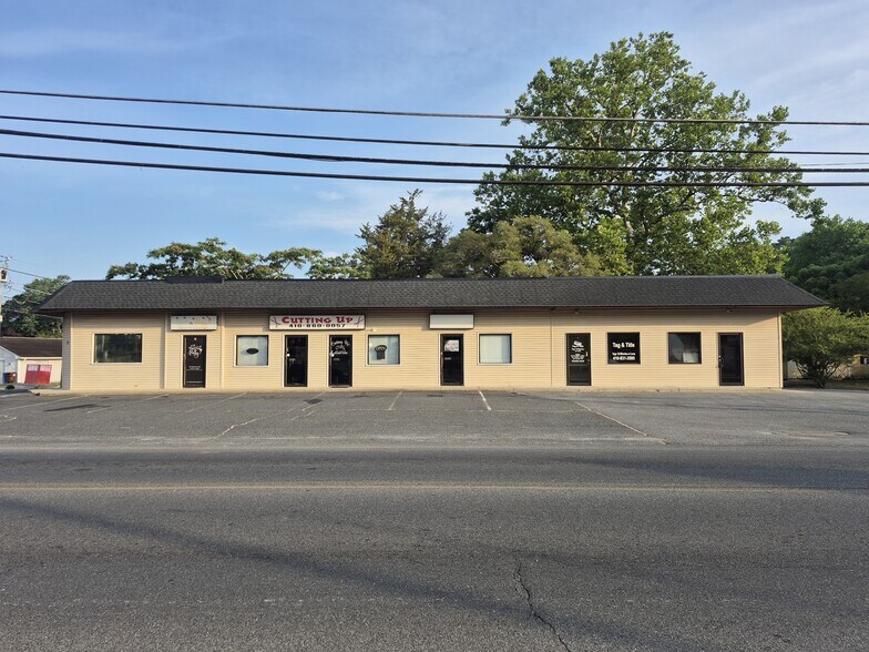 100 N Camden Ave, Fruitland, MD à louer - Photo principale - Image 1 de 1
