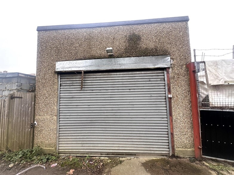 20 Green Wrythe Ln, Carshalton for lease - Building Photo - Image 2 of 8