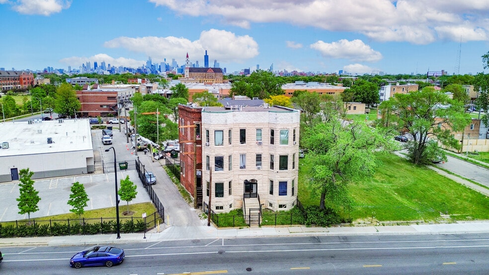 317 S Homan Ave, Chicago, IL for sale - Building Photo - Image 2 of 8