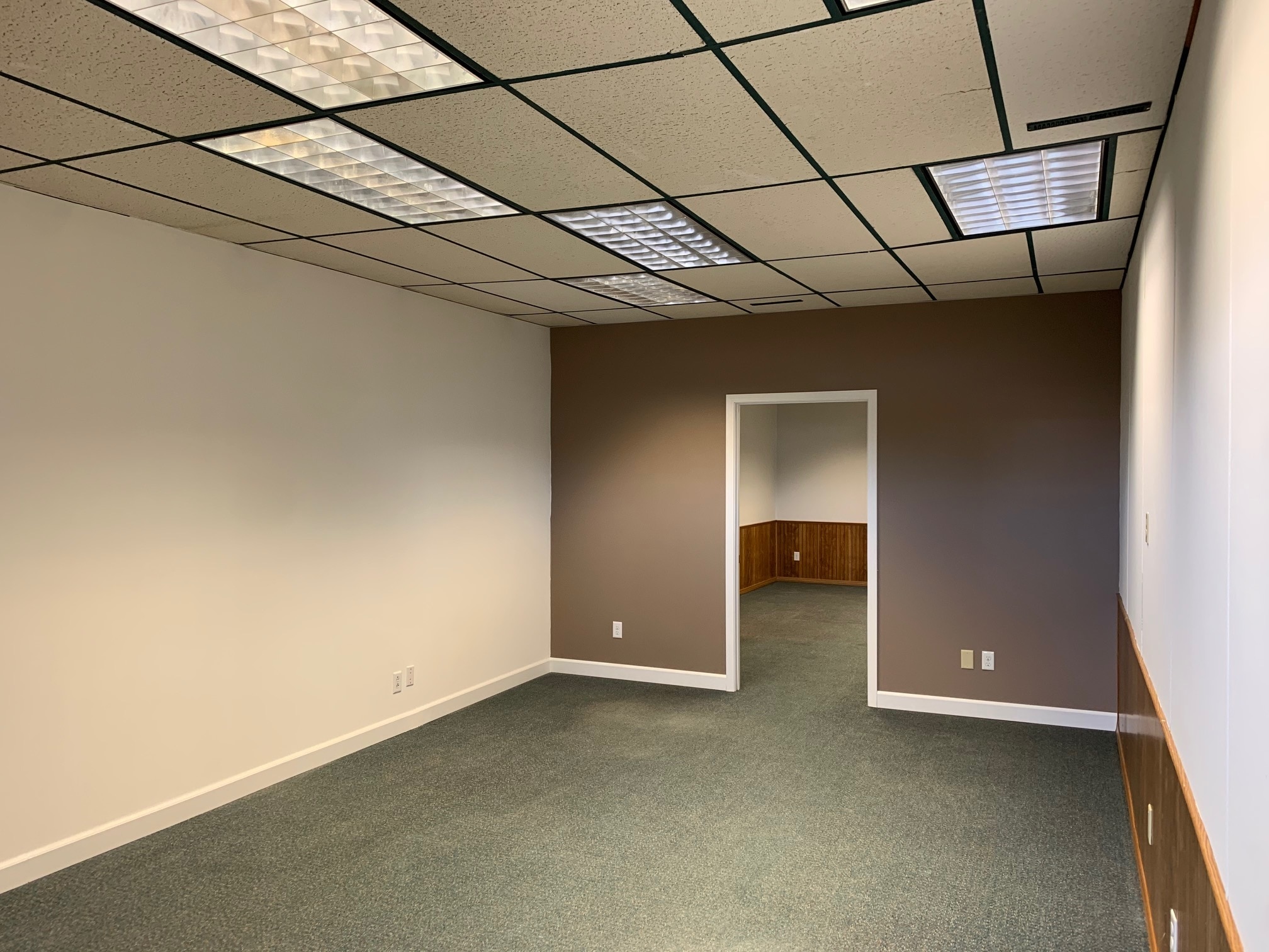 1210-1228 Towanda Ave, Bloomington, IL for lease Interior Photo- Image 1 of 8