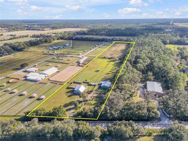 Plus de détails pour 3834 Pioneer Trl, New Smyrna Beach, FL - Sports et divertissement à vendre