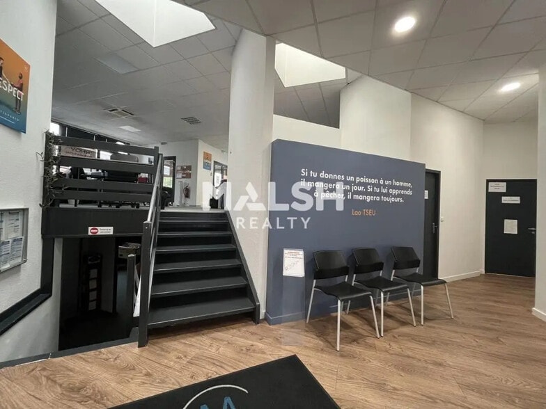 Office in Bron for lease - Interior Photo - Image 3 of 15