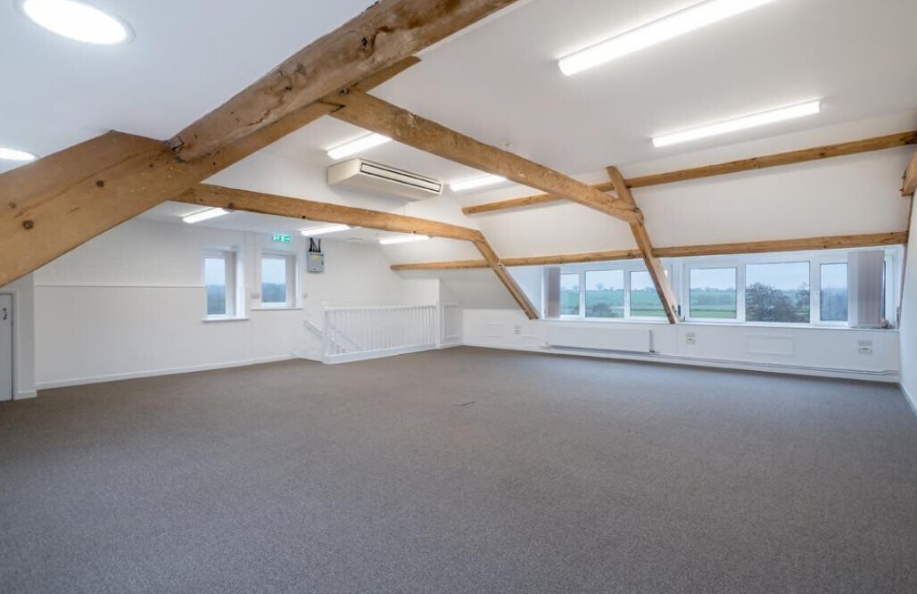 Bristol Rd, Stonehouse for lease Interior Photo- Image 1 of 3