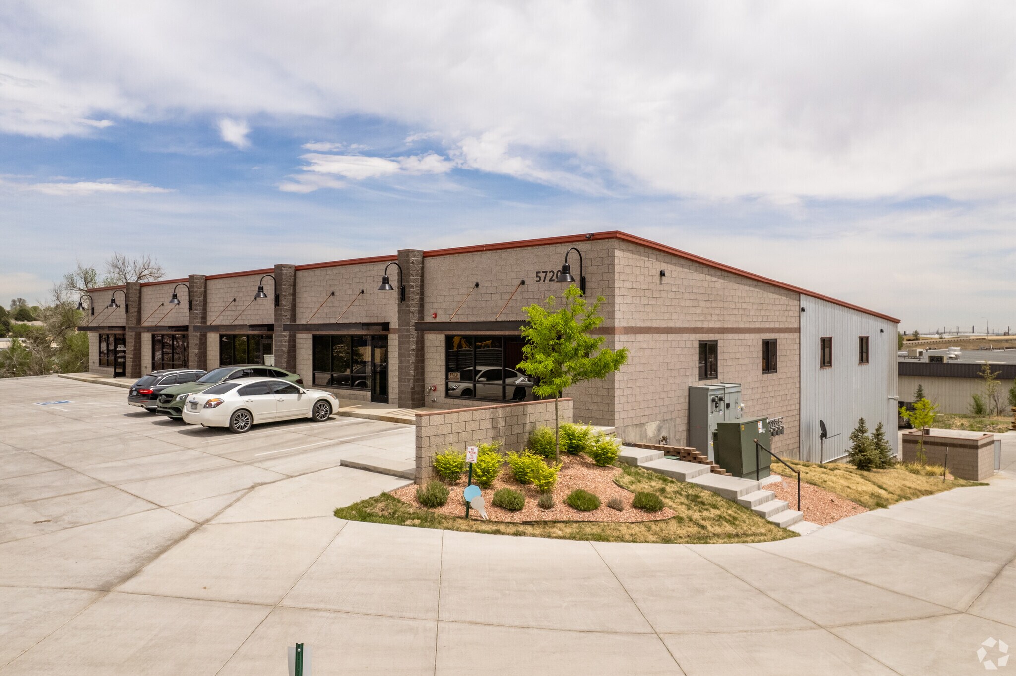 5720 Lamar St, Arvada, CO à louer Photo principale- Image 1 de 8